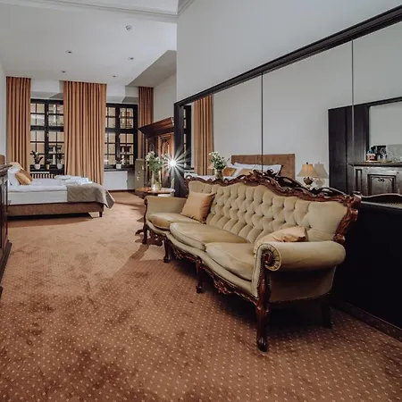 Lokalna * Jelenia Góra