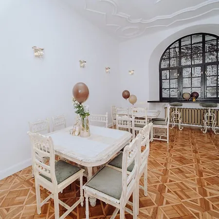 Lokalna Lejlighed *