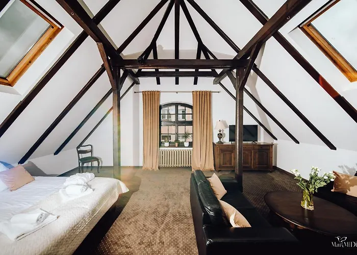 Lokalna * Jelenia Góra